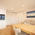 Reina Victoria Apartment *