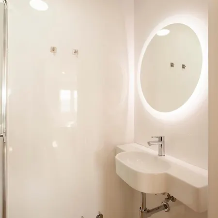 Reina Victoria Apartment *