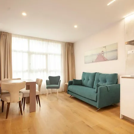 Reina Victoria Apartment *