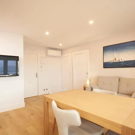 Reina Victoria Apartment *