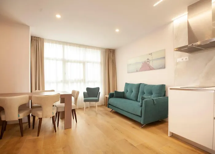 Reina Victoria Apartment *